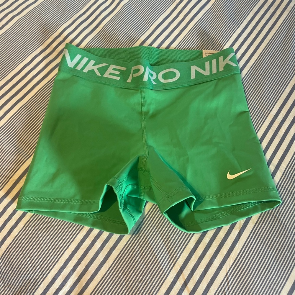 NWT Women’s Nike Pro Spandex